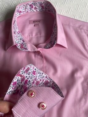 Pink cotton shirt with floral accents NWOT